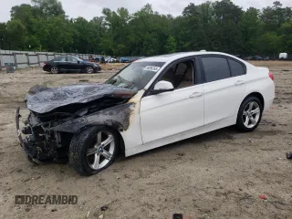 2012 BMW 3 Series 328i z VIN WBA3C1C50CF430403, wystawiony jako Copart lot #56896395 z przebiegiem Nie podano mil oraz Szkoda całkowita • Salvage title. Historia ofert i sprzedaży dostępna na DreamBid. Obrazek 1.