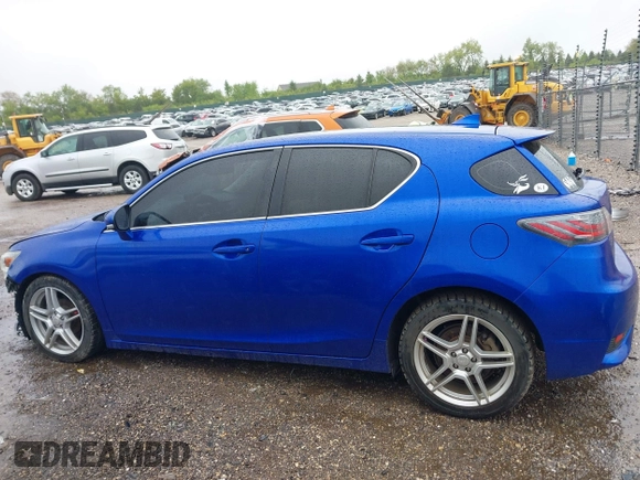 2014 Lexus CT 200h with VIN JTHKD5BH2E2178628, listed as a IAAI auction lot 42323160 with 56,281 mi miles and . Bid and sale history available at DreamBid. Image 15.