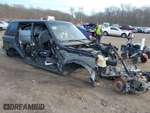 2012 Land Rover Range Rover SC with VIN SALMF1E46CA386903, listed as a IAAI auction lot 41654098 with 210,000 mi miles and . Bid and sale history available at DreamBid. Image 1.