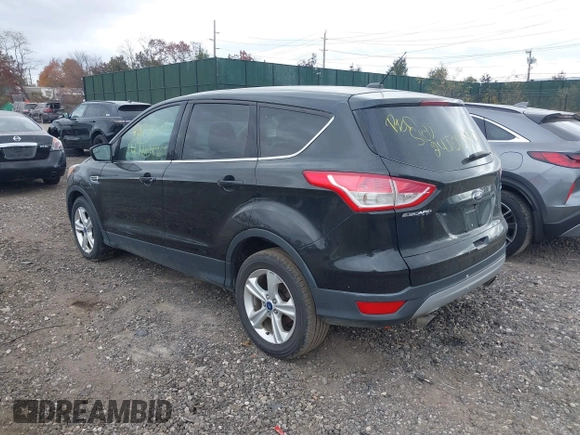 2015 Ford Escape SE with VIN 1FMCU0GXXFUA40927, listed as a IAAI auction lot 40735395 with Not Provided miles. Bid and sale history available at carsss.com. Image 3.