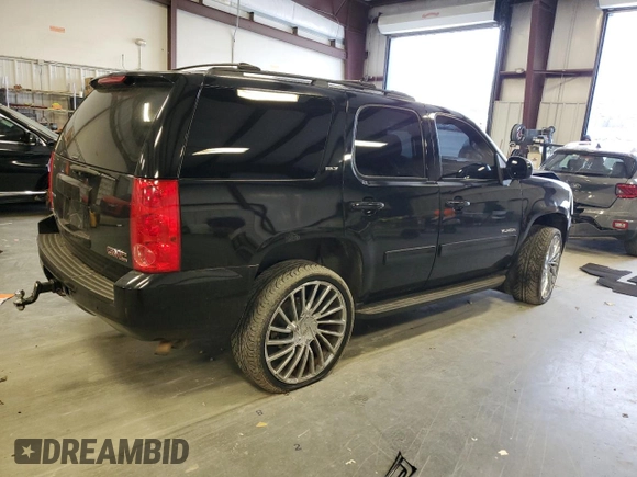 2011 GMC Yukon SLT with VIN 1GKS2CE05BR139136, listed as a Copart auction lot 89395985 with 245,690 mi miles and Salvage Title. Bid and sale history available at carsss.com. Image 3.
