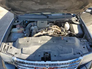 2013 GMC Sierra 2500HD SLT z VIN 1GT121C89DF194827, wystawiony jako Copart lot #57118415 z przebiegiem 104 669 mil mil oraz Szkoda całkowita • Salvage title. Historia ofert i sprzedaży dostępna na DreamBid. Obrazek 11.