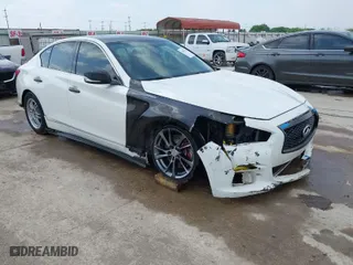 2015 Infiniti Q50 Premium with VIN JN1BV7AP9FM353808, listed as a IAAI auction lot 41952957 with 122,193 mi miles. Bid and sale history available at carsss.com. Image 1.