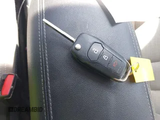 2020 Ford Escape S z VIN 1FMCU9F69LUB90911, wystawiony jako IAAI lot #42223766 z przebiegiem 75 731 mil mil oraz . Historia ofert i sprzedaży dostępna na DreamBid. Obrazek 11.