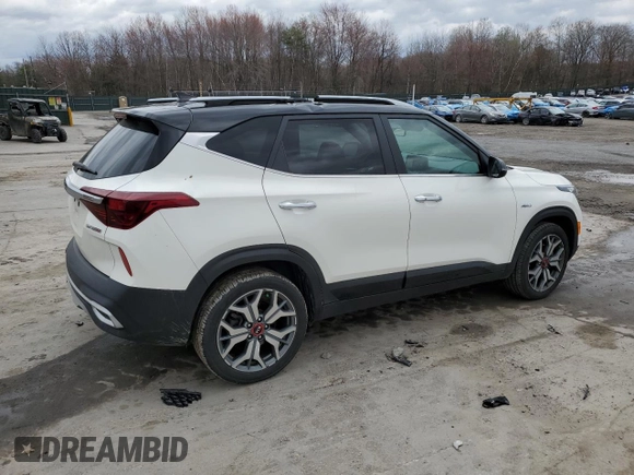 2021 Kia Seltos SX with VIN KNDETCA22M7116568, listed as a Copart auction lot 51619985 with 50,065 mi miles and Salvage Title. Bid and sale history available at carsss.com. Image 3.