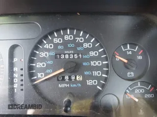 1996 Dodge 1500 z VIN 3B7HC13Y3TG157426, wystawiony jako IAAI lot #42007340 z przebiegiem 138 351 mil mil oraz . Historia ofert i sprzedaży dostępna na DreamBid. Obrazek 7.