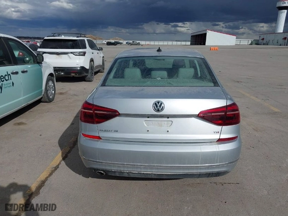 2018 Volkswagen Passat 2.0T SE with VIN 1VWBA7A31JC004790, listed as a IAAI auction lot 41863578 with 60,612 mi miles. Bid and sale history available at carsss.com. Image 16.