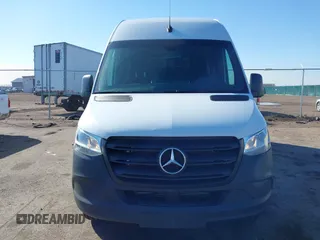2020 Mercedes-Benz Sprinter Cargo with VIN W1W4ECHY3LT035444, listed as a IAAI auction lot 41834490 with 25,833 mi miles and . Bid and sale history available at carsss.com. Image 12.