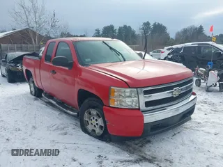 2007 Chevrolet Silverado 1500 1LT with VIN 2GCEK19C571657815, listed as a IAAI auction lot 41176854 with Not Provided miles and . Bid and sale history available at DreamBid. Image 1.