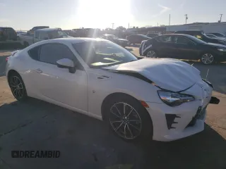 2020 Toyota 86 with VIN JF1ZNAA10L8751343, listed as a Copart auction lot 88573335 with 79,864 mi miles and Salvage Title. Bid and sale history available at carsss.com. Image 4.