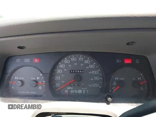 2004 Mercury Grand Marquis GS z VIN 2MEFM74W54X673359, wystawiony jako IAAI lot #42441171 z przebiegiem 117 442 mil mil oraz . Historia ofert i sprzedaży dostępna na DreamBid. Obrazek 7.