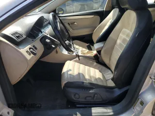 2009 Volkswagen CC Luxury z VIN WVWHL73C39E557493, wystawiony jako Copart lot #50657935 z przebiegiem 180 607 mil mil oraz Czysty tytuł • Clean title. Historia ofert i sprzedaży dostępna na DreamBid. Obrazek 7.