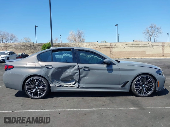 2021 BMW 5 Series M550i xDrive z VIN WBA13BK04MCF86288, wystawiony jako IAAI lot #41949946 z przebiegiem 40 944 mil mil oraz . Historia ofert i sprzedaży dostępna na DreamBid. Obrazek 13.