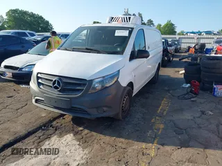 2017 Mercedes-Benz Metris Cargo z VIN WD3PG2EA2H3222972, wystawiony jako IAAI lot #42116177 z przebiegiem 119 839 mil mil oraz . Historia ofert i sprzedaży dostępna na DreamBid. Obrazek 2.