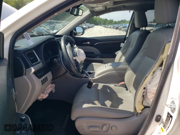 2016 Toyota Highlander Limited with VIN 5TDDCRFH6GS014938, listed as a Copart auction lot 61283725 with 122,063 mi miles and Salvage title. Bid and sale history available at DreamBid. Image 7.