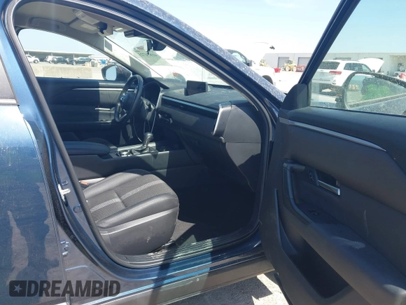 2024 Mazda CX-50 S Preferred z VIN 7MMVABBM6RN181104, wystawiony jako IAAI lot #41874725 z przebiegiem 28 636 mil mil oraz . Historia ofert i sprzedaży dostępna na DreamBid. Obrazek 5.