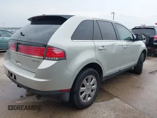 2007 Lincoln MKX with VIN 2LMDU88C27BJ06705, listed as a IAAI auction lot 41933459 with 208,246 mi miles. Bid and sale history available at carsss.com. Image 4.