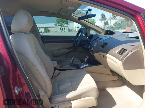 2008 Honda Civic LX z VIN 2HGFA16518H534553, wystawiony jako IAAI lot #42083382 z przebiegiem 159 786 mil mil oraz . Historia ofert i sprzedaży dostępna na DreamBid. Obrazek 5.