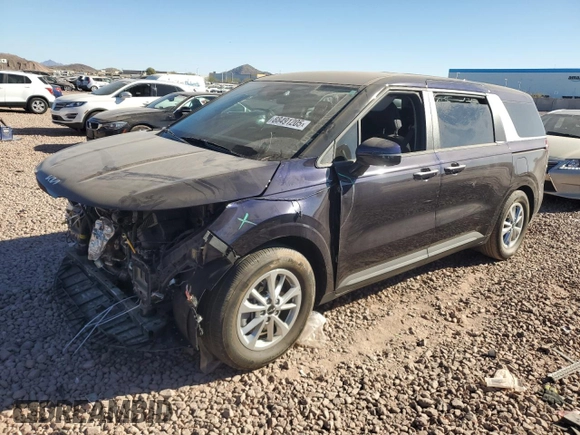 2024 Kia Carnival LX with VIN KNDNB4H34R6386454, listed as a Copart auction lot 88491205 with 10,124 mi miles and Salvage Title. Bid and sale history available at carsss.com. Image 1.