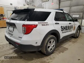 2024 Ford Police Interceptor Utility z VIN 1FM5K8AB7RGA02908, wystawiony jako Copart lot #89098655 z przebiegiem 4 565 mil mil oraz Szkoda całkowita • Salvage title. Historia ofert i sprzedaży dostępna na DreamBid. Obrazek 3.