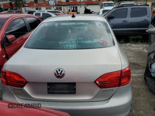 2011 Volkswagen Jetta SE z VIN 3VWDZ7AJXBM110445, wystawiony jako Copart lot #86899864 z przebiegiem Nie podano mil oraz Nie do naprawy • Non repairable. Historia ofert i sprzedaży dostępna na DreamBid. Obrazek 6.