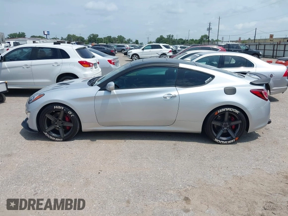 2016 Hyundai Genesis Coupe R-Spec with VIN KMHHU6KJ4GU134671, listed as a IAAI auction lot 42305705 with 47,854 mi miles and . Bid and sale history available at DreamBid. Image 14.