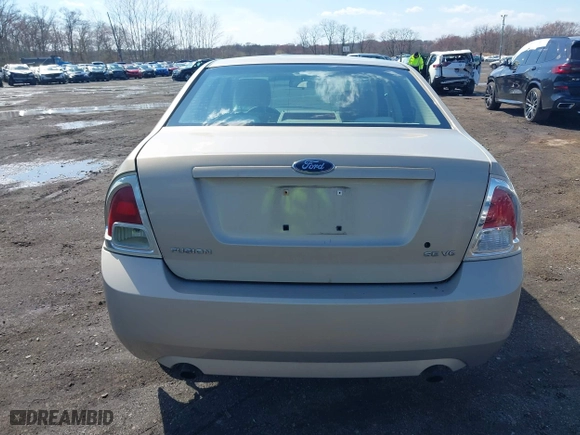 2006 Ford Fusion SE with VIN 3FAFP07176R240651, listed as a IAAI auction lot 41867045 with 164,455 mi miles. Bid and sale history available at carsss.com. Image 16.