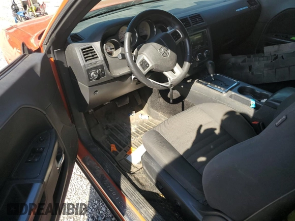 2013 Dodge Challenger R/T z VIN 2C3CDYBT6DH741878, wystawiony jako Copart lot #67059314 z przebiegiem 137 524 mil mil oraz Szkoda całkowita • Salvage title. Historia ofert i sprzedaży dostępna na DreamBid. Obrazek 8.
