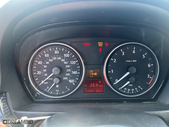 2006 BMW 3 Series 330i with VIN WBAVB33536AZ87427, listed as a Copart auction lot 47569595 with 157,869 mi miles and Salvage Title. Bid and sale history available at carsss.com. Image 9.