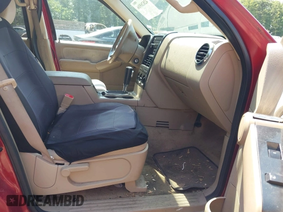2009 Ford Explorer XLT with VIN 1FMEU73E79UA42855, listed as a IAAI auction lot 42826916 with Not provided miles and . Bid and sale history available at DreamBid. Image 5.