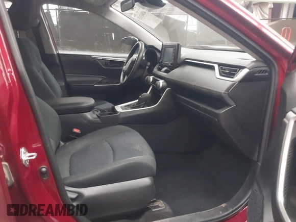 2021 Toyota RAV4 LE with VIN 2T3F1RFV2MW218151, listed as a IAAI auction lot 41861115 with 59,591 mi miles. Bid and sale history available at carsss.com. Image 5.