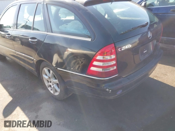 2005 Mercedes-Benz C 240 z VIN WDBRH61J65F602981, wystawiony jako IAAI lot #41388351 z przebiegiem 207 632 mil mil oraz . Historia ofert i sprzedaży dostępna na DreamBid. Obrazek 14.