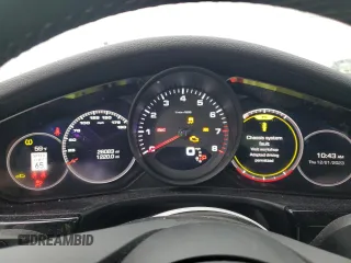 2021 Porsche Panamera с VIN WP0AJ2A75ML120017, выставлен на аукционе Copart как лот 81517913 с пробегом 26 083 миль миль и . История ставок и продаж доступна на DreamBid. Изображение 9.
