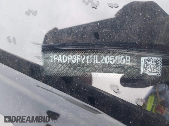 2017 Ford Focus SE z VIN 1FADP3F21HL205009, wystawiony jako IAAI lot #42305641 z przebiegiem 75 160 mil mil oraz . Historia ofert i sprzedaży dostępna na DreamBid. Obrazek 9.