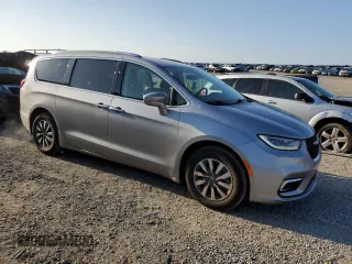 2021 Chrysler Pacifica Touring L z VIN 2C4RC1BG7MR531481, wystawiony jako Copart lot #54854105 z przebiegiem 138 508 mil mil oraz Szkoda całkowita • Salvage title. Historia ofert i sprzedaży dostępna na DreamBid. Obrazek 4.