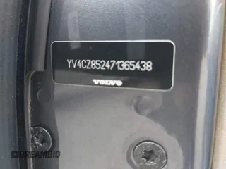 2007 Volvo XC90 V8 with VIN YV4CZ852471365438, listed as a IAAI auction lot 41448132 with 246,077 mi miles. Bid and sale history available at carsss.com. Image 9.