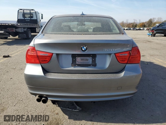 2011 BMW 3 Series 328i xDrive с VIN WBAPK5C55BA995334, выставлен на аукционе Copart как лот 45465805 с пробегом Не указан миль и Списание • Salvage title. История ставок и продаж доступна на DreamBid. Изображение 6.