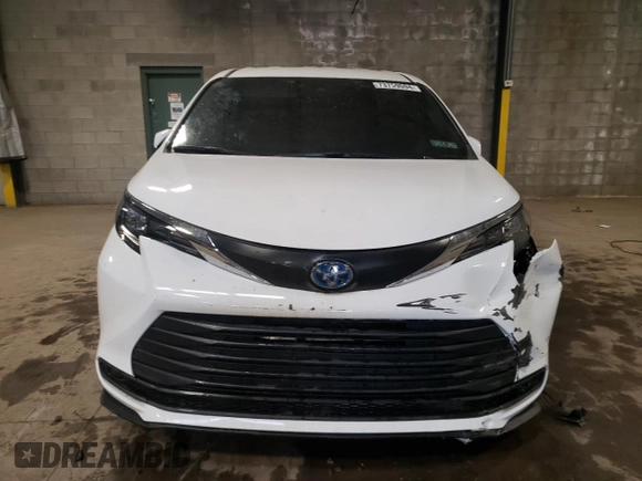 2024 Toyota Sienna LE with VIN 5TDKSKFC8RS111034, listed as a Copart auction lot 73759094 with 0 mi miles and Salvage Title. Bid and sale history available at carsss.com. Image 5.