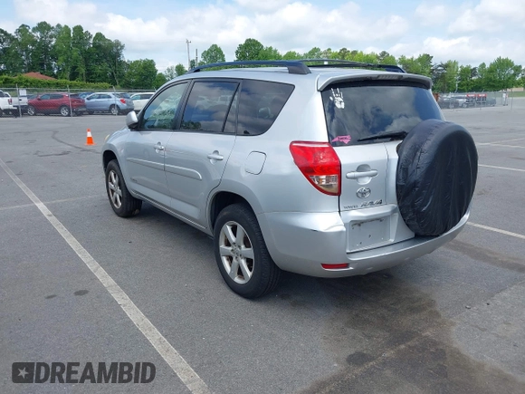 2008 Toyota RAV4 Ltd with VIN JTMZD31V786080588, listed as a IAAI auction lot 42154160 with 207,431 mi miles. Bid and sale history available at carsss.com. Image 3.