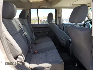 2008 Jeep Commander Sport with VIN 1J8HG48N58C185896, listed as a Copart auction lot 61500035 with 195,683 mi miles and Clean title. Bid and sale history available at DreamBid. Image 11.