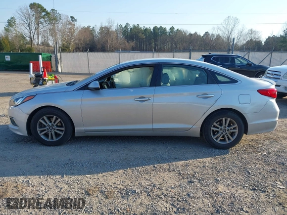2016 Hyundai Sonata SE with VIN 5NPE24AF4GH352926, listed as a IAAI auction lot 41689726 with 176,187 mi miles and . Bid and sale history available at DreamBid. Image 14.