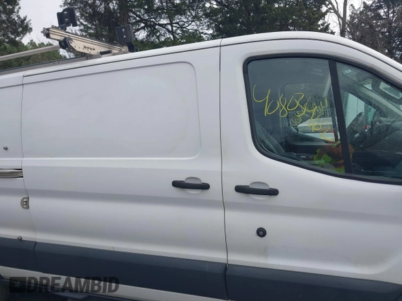 2018 Ford Transit z VIN 1FTYR2YM8JKB17665, wystawiony jako IAAI lot #40803462 z przebiegiem 129 703 mil mil oraz . Historia ofert i sprzedaży dostępna na DreamBid. Obrazek 13.