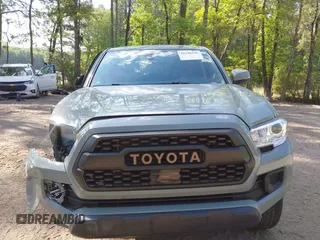 2022 Toyota Tacoma SR z VIN 3TMCZ5AN5NM518961, wystawiony jako IAAI lot #42148345 z przebiegiem 43 009 mil mil oraz . Historia ofert i sprzedaży dostępna na DreamBid. Obrazek 12.