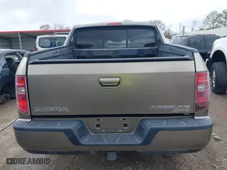 2011 Honda Ridgeline RTS with VIN 5FPYK1F40BB001822, listed as a IAAI auction lot 41448946 with 204,620 mi miles. Bid and sale history available at carsss.com. Image 17.