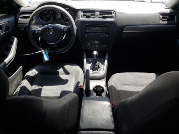 2015 Volkswagen Jetta SE z VIN 3VWD17AJ2FM263186, wystawiony jako Copart lot #57437705 z przebiegiem 106 760 mil mil oraz Szkoda całkowita • Salvage title. Historia ofert i sprzedaży dostępna na DreamBid. Obrazek 8.