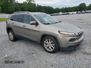 2017 Jeep Cherokee Latitude с VIN 1C4PJLCB5HW593440, выставлен на аукционе Copart как лот 57594885 с пробегом 143 874 миль миль и Списание • Salvage title. История ставок и продаж доступна на DreamBid. Изображение 4.