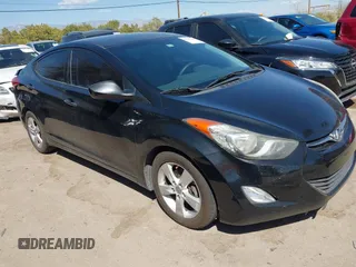 2013 Hyundai Elantra GLS z VIN 5NPDH4AE4DH440405, wystawiony jako IAAI lot #41901236 z przebiegiem 122 375 mil mil oraz . Historia ofert i sprzedaży dostępna na DreamBid. Obrazek 1.