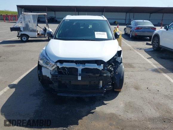 2019 Nissan Kicks S with VIN 3N1CP5CU8KL491396, listed as a IAAI auction lot 41986602 with 101,389 mi miles and . Bid and sale history available at carsss.com. Image 13.