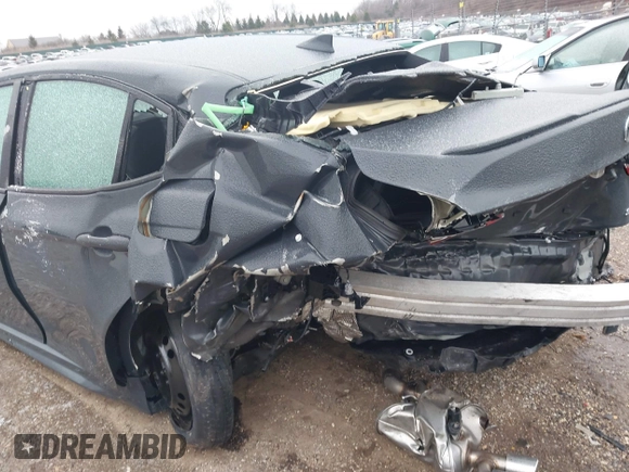 2025 Toyota Camry LE z VIN 4T1DAACK5SU543384, wystawiony jako IAAI lot #41522073 z przebiegiem 27 308 mil mil oraz . Historia ofert i sprzedaży dostępna na DreamBid. Obrazek 6.