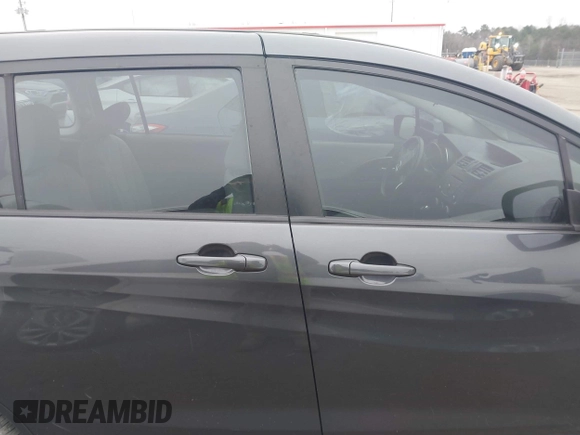 2013 Mazda 5 Touring with VIN JM1CW2CL2D0160917, listed as a IAAI auction lot 41621798 with 135,607 mi miles. Bid and sale history available at carsss.com. Image 13.